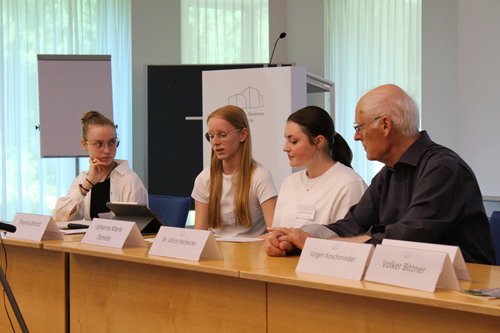 Begleitet die Campus-Akademie gemeinsam mit Akademiedirektor Dr. Klasvogt: Dr. Ulrich Harbecke (rechts)
